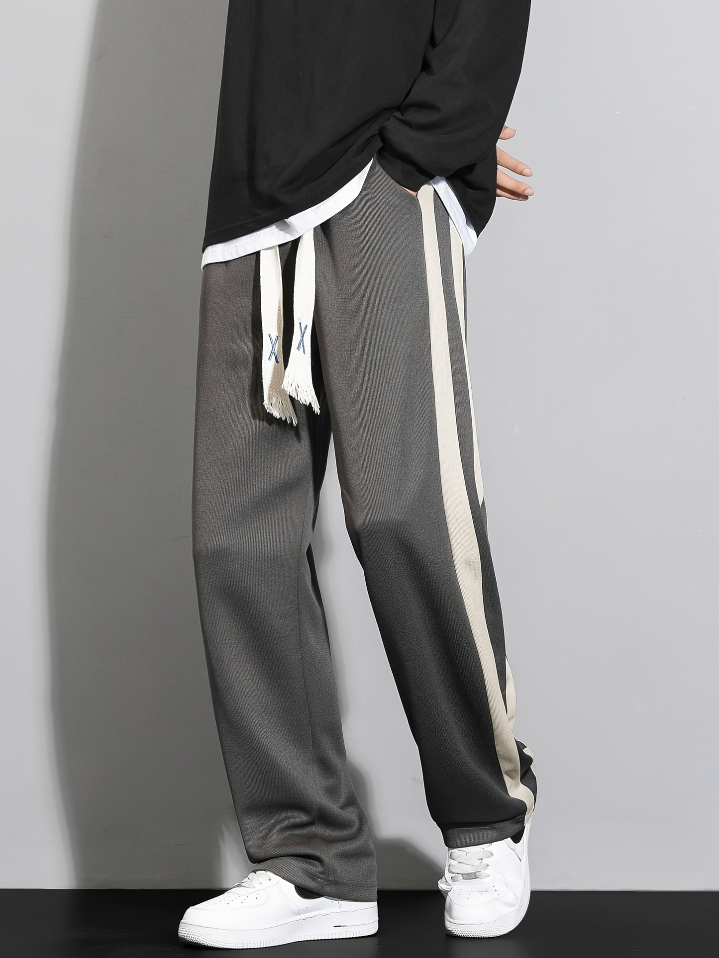 Men's Stylish Loose Stripe Pattern Pants With Pockets, Casual Breathable Drawstring Trousers For City Walk Street Hanging Outdoor Activities